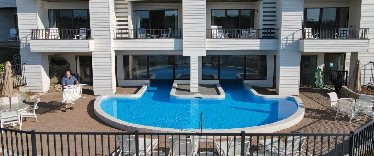 359 Edgewater Inn Шарлевой Экстерьер фото
