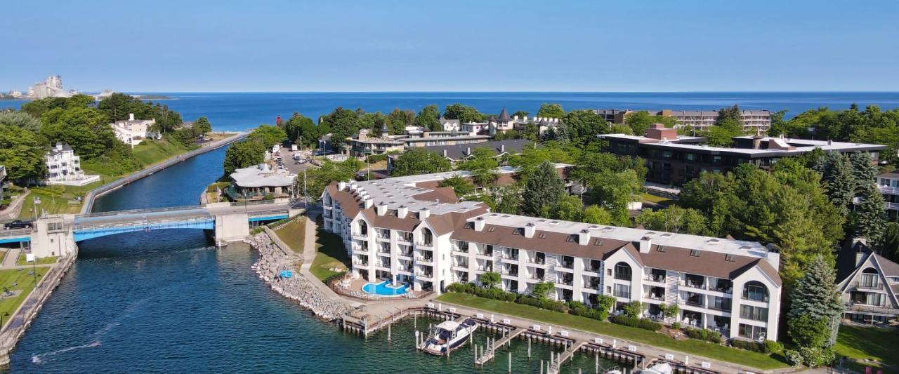 359 Edgewater Inn Шарлевой Экстерьер фото