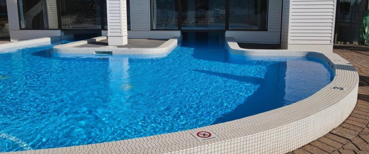 359 Edgewater Inn Шарлевой Экстерьер фото
