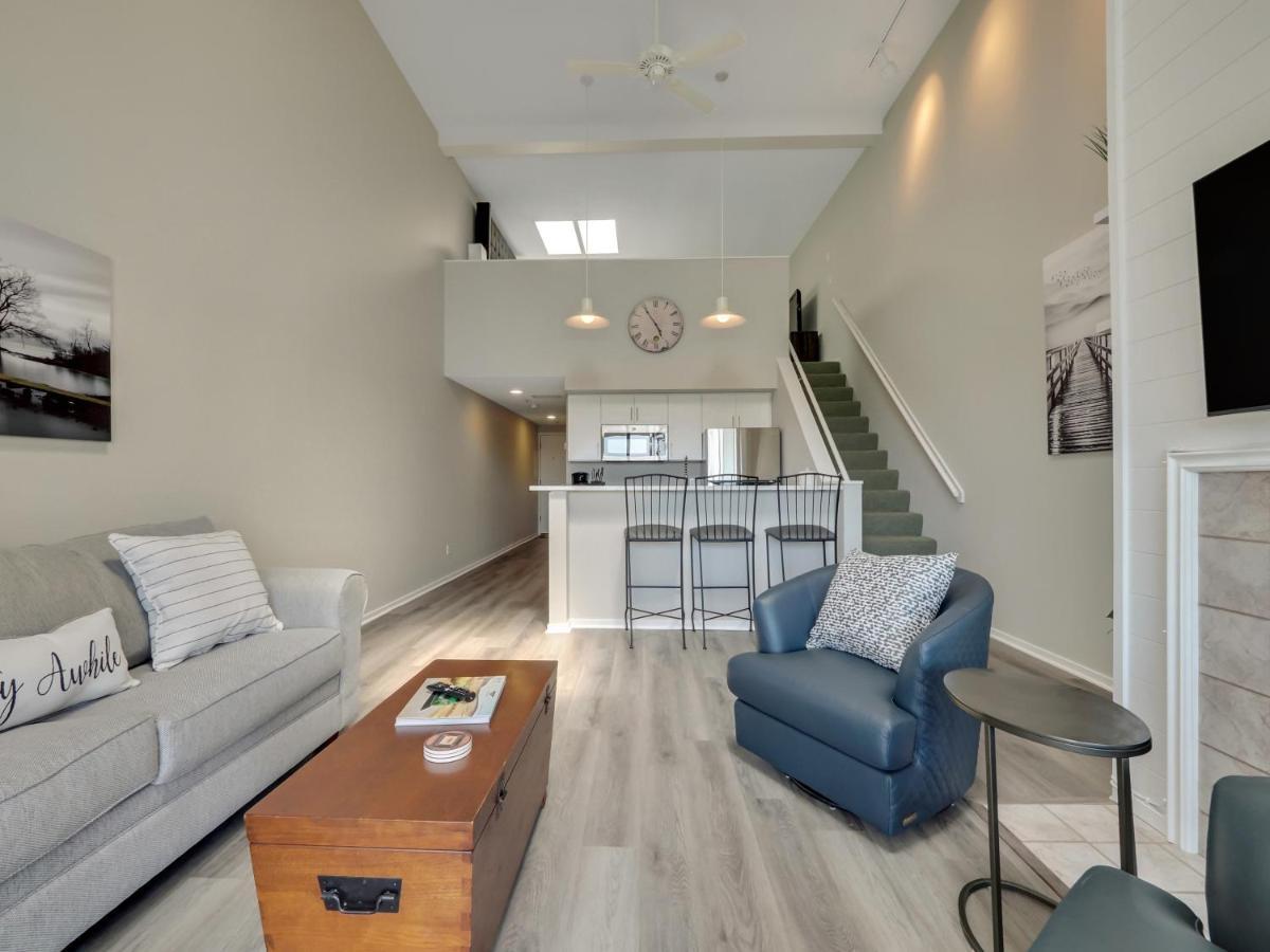 359 Edgewater Inn Шарлевой Экстерьер фото